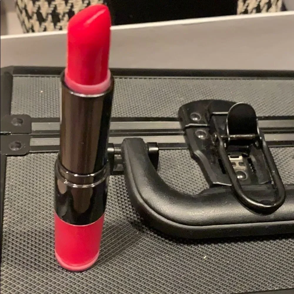 Red lipstick 💄 lip glass